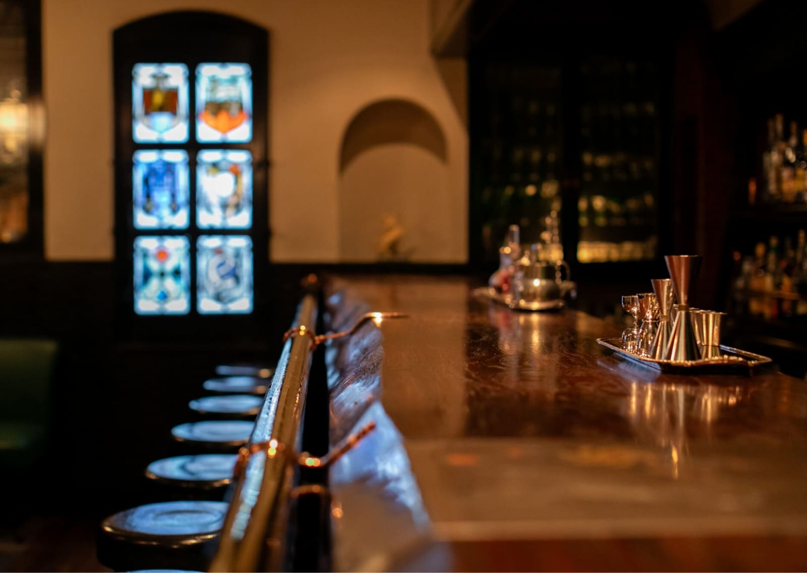 Bar VICTORYの落ち着いたカウンター席